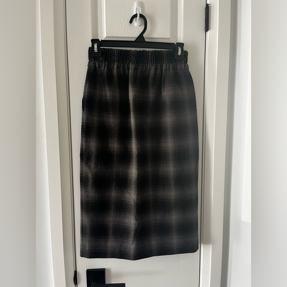 Aritzia Wilfred Le Fou Olivine Skirt - Picture 13 of 13